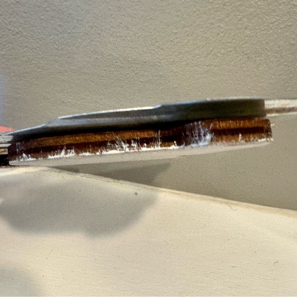 Bunny rabbit primitive style decor. Wood rabbit attached to metal tin rabbit - Picture 7 of 9